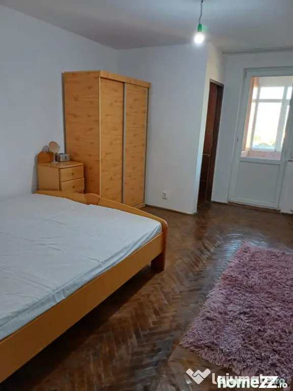 Garsonieră mobilată și utilată, 30 mp, cartierul Brazda - Craiova (Dolj)