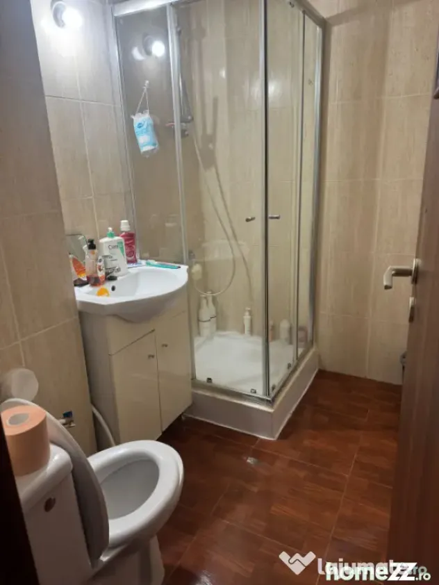 Garsonieră mobilată și utilată, 30 mp, cartierul Brazda - Craiova (Dolj)