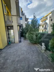 Apartament 2 camere, 54 mp, curte 140 mp, zona Dumbravita 