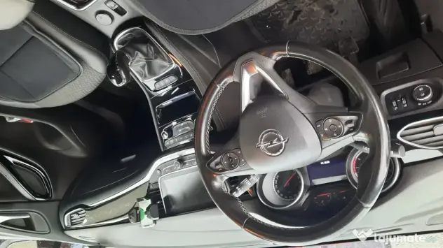 Autoturism Opel astra k