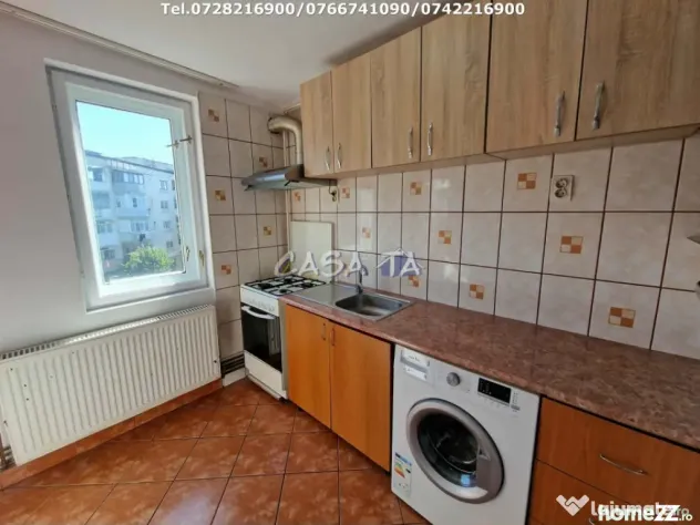 Închiriere apartament 3 camere, Str.Zambilelor