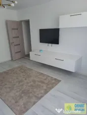Tomis Nord, de inchiriat 3 camere, mobilat, centrala gaze, renovat 