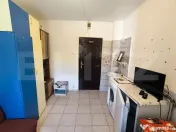 Camera de camin, mobilata si utilata 