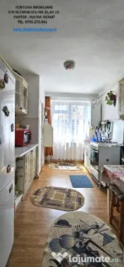 Apartament 2 camere cu boxa,etaj 4 acoperit cu pod , cartier 1 Mai 