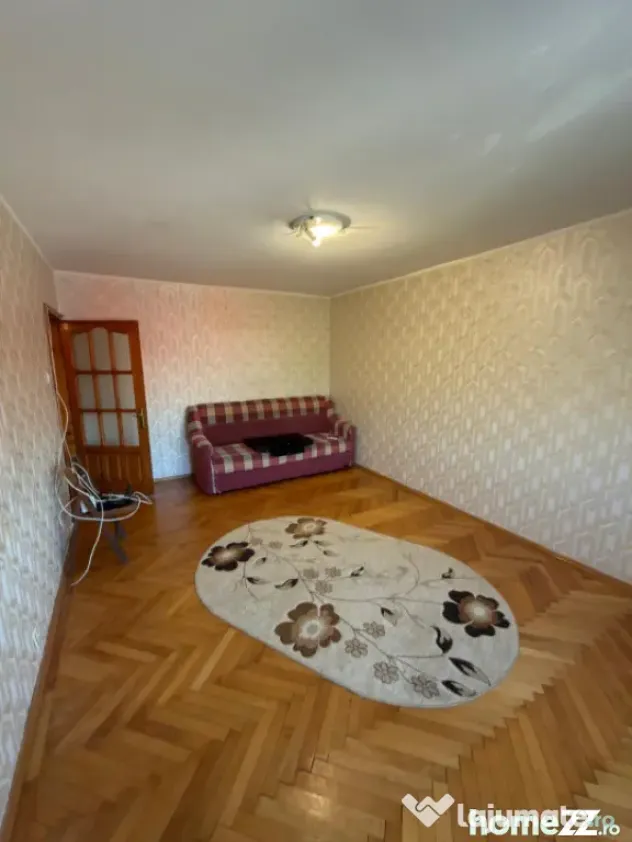 Apartament 3 camere, decomanda tîn zona Casa de Cultură