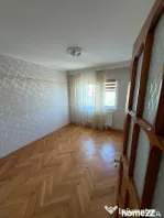 Apartament 3 camere decomandat în Casa de Cultură – cent