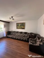 Apartament 4 camere de vânzare în zona Inel I 