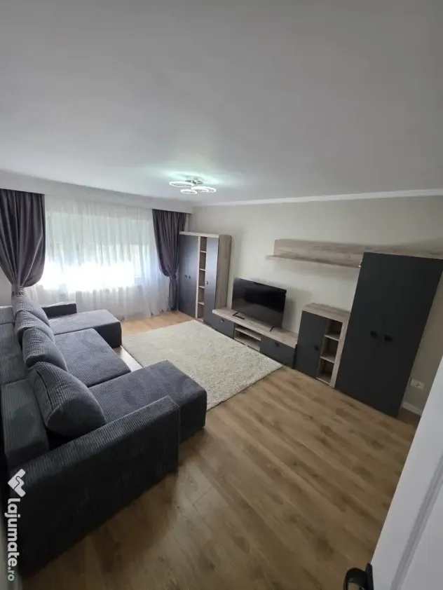 Apartament 2 camere de inchiriat pitesti central
