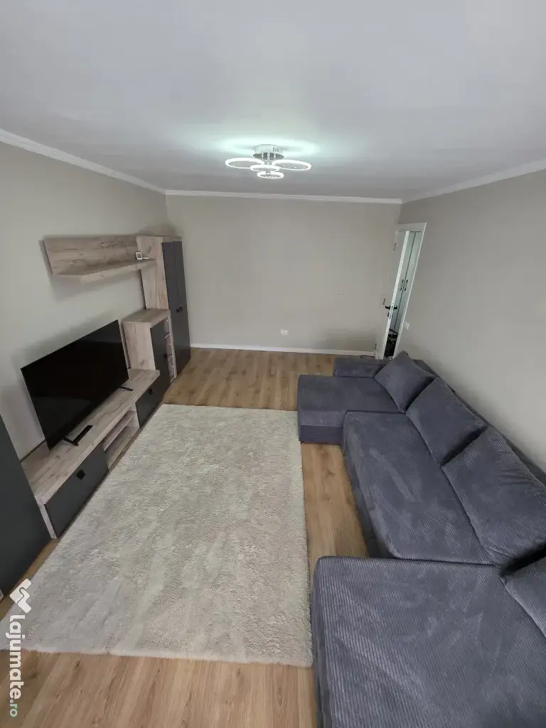 Apartament 2 camere de inchiriat pitesti central