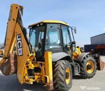 Inchiriez buldoexcavator jcb