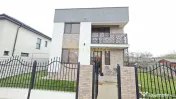 Casa cu etaj - Mobilata/utilata- gata de mutat 