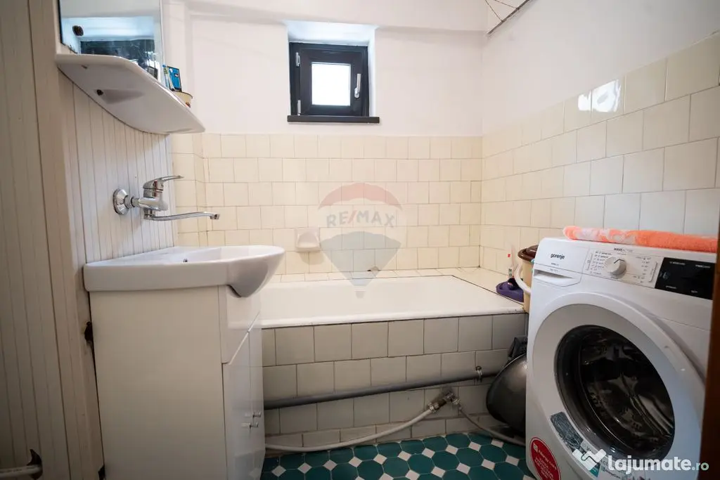 Apartament cu 4 camere de vânzare în zona Central