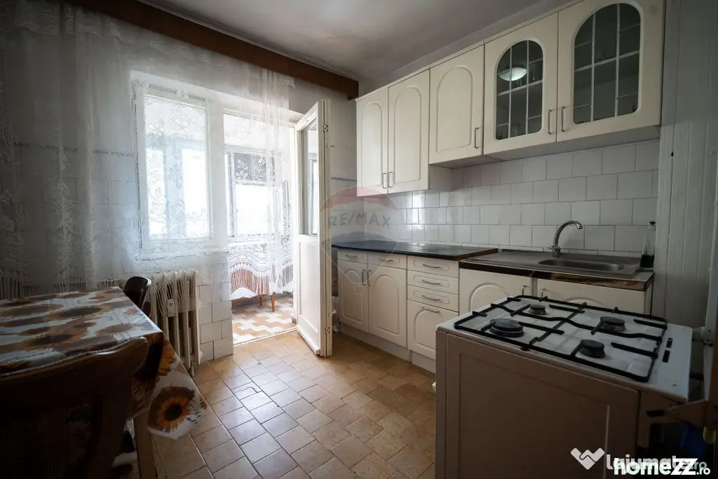 Apartament cu 4 camere de vânzare în zona Central