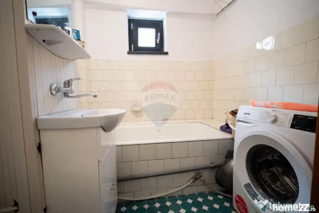 Apartament cu 4 camere de vânzare în zona Central