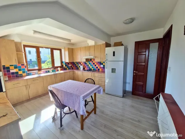 CASA DE INCHIRIAT | Cartier Troianu | Confort, Lumina si Curte proprie