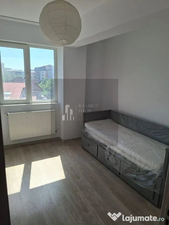 Apartament 3 camere decomandat zona Titan