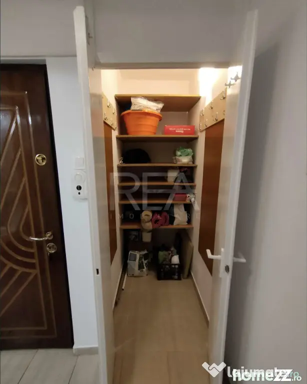2 camere, P/4, bloc tip P, anvelopat-Drumul Taberei - Bucuresti (Bucuresti-Ilfov)