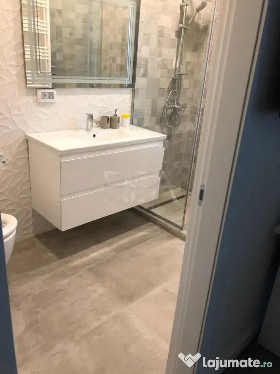 4 camere + 3 Locuri de Parcare Politehnica