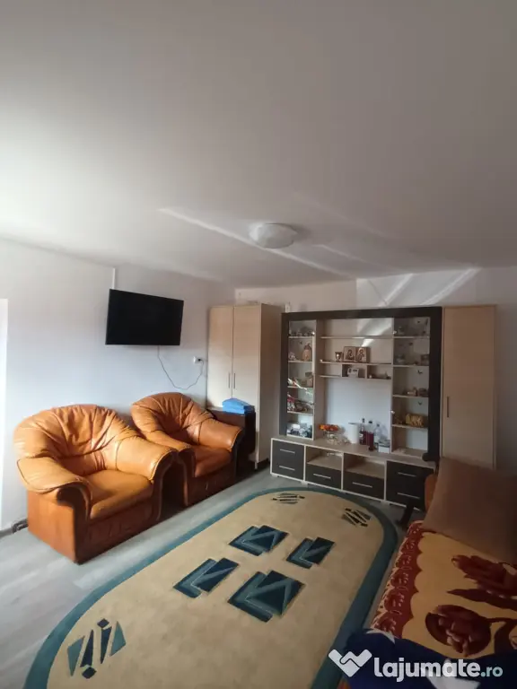 Vand casa Valu Lui Traian.