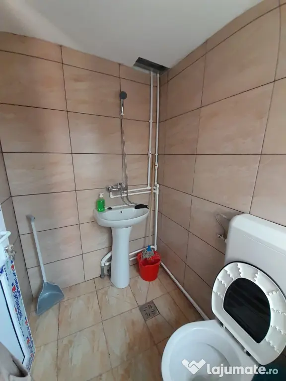 Vand casa Valu Lui Traian.