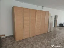 Dulap cu 3 uși foarte încăpător