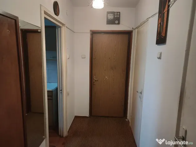 Apartament de 3 camere în sector 3, zona str. Câmpia Libertății