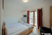 Pensiune cu 6 camere și restaurant de vânzare în Șunc...