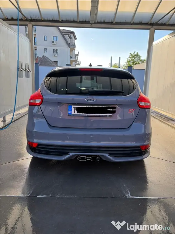 Vând Ford Focus ST