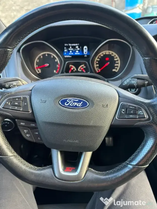 Vând Ford Focus ST