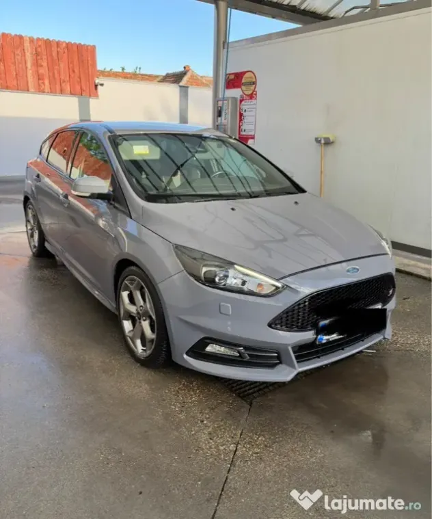 Vând Ford Focus ST