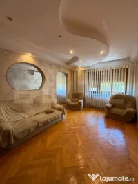Apartament 4 camere, semidecomandat, 75 mp, zona Centru