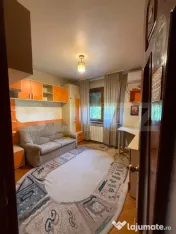 Apartament 4 camere, semidecomandat, 75 mp, zona Centru