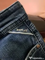 Pantaloni scurti din blugi impecabili