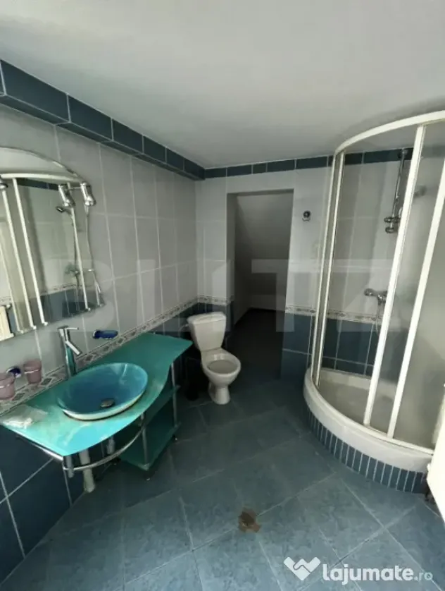 Apartament 3 camere,77,8 mp, zona Calea Moldovei