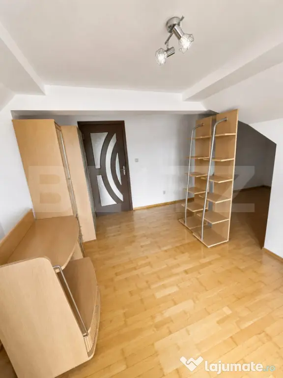 Apartament 3 camere,77,8 mp, zona Calea Moldovei
