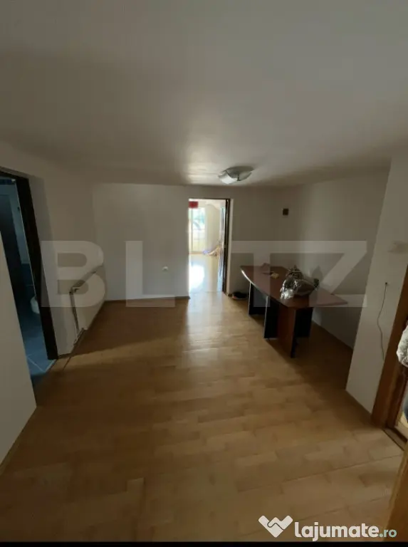 Apartament 3 camere,77,8 mp, zona Calea Moldovei