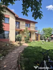 Casa de Vanzare in Vanatori 