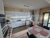Casa de Vanzare in Vanatori 