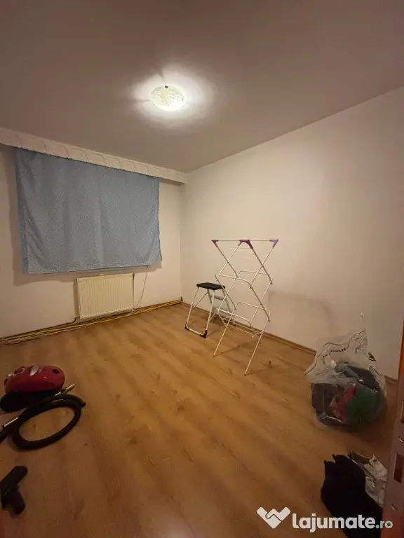 Apartament 3 camere decomandat - etajul 1, CT