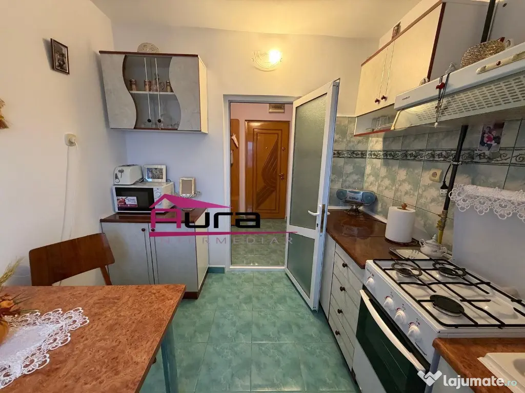 Apartament 3 camere zona Str.Eternitatii