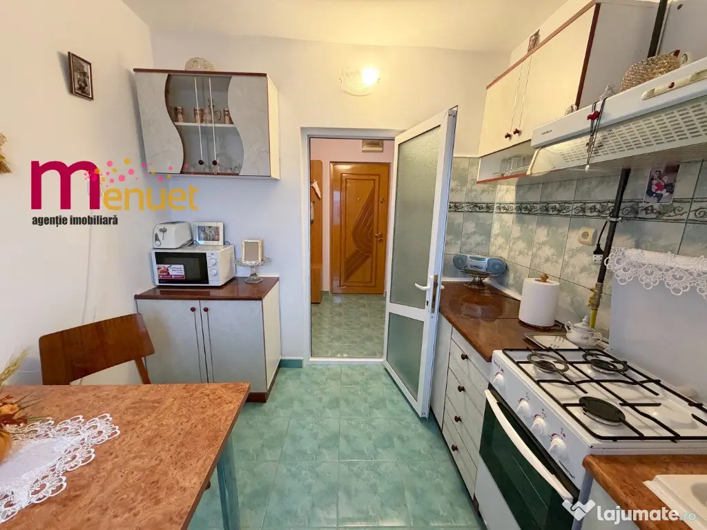 Apartament 3 camere,str.Eternitatii