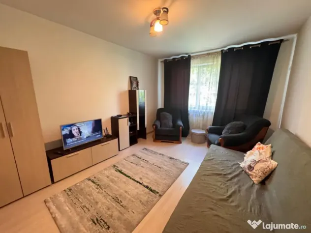 Apartament 2 camere de vânzare în zona Gară din Constanț