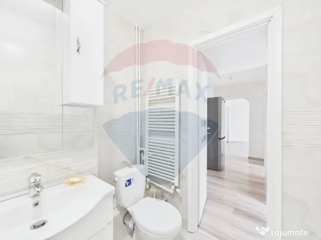 Apartament 3 camere decomandat, renovat - Metrou Lujerului
