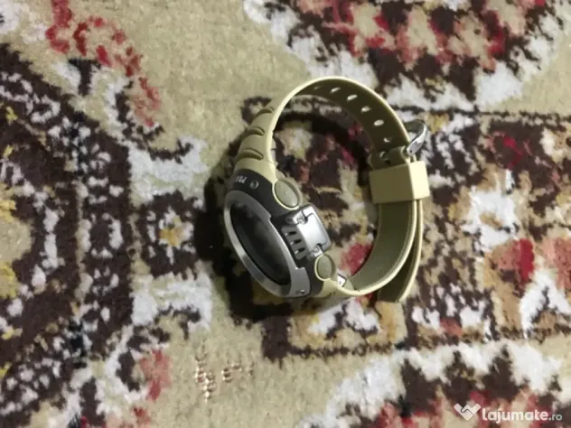 Vand ceas casio twin sensor nou la cutie nefolosit