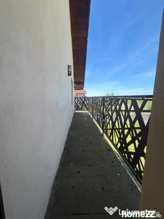 Casa P+1+Pod, 254 mp, 500 mp teren, zona lac Ghercesti - Aer - Craiova (Dolj)