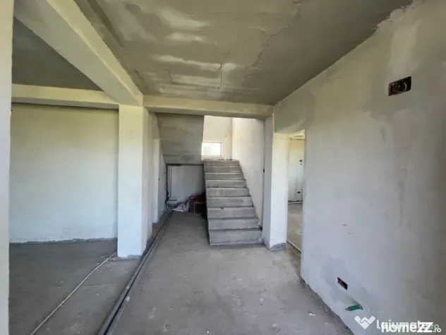 Casa P+1+Pod, 254 mp, 500 mp teren, zona lac Ghercesti - Aer - Craiova (Dolj)