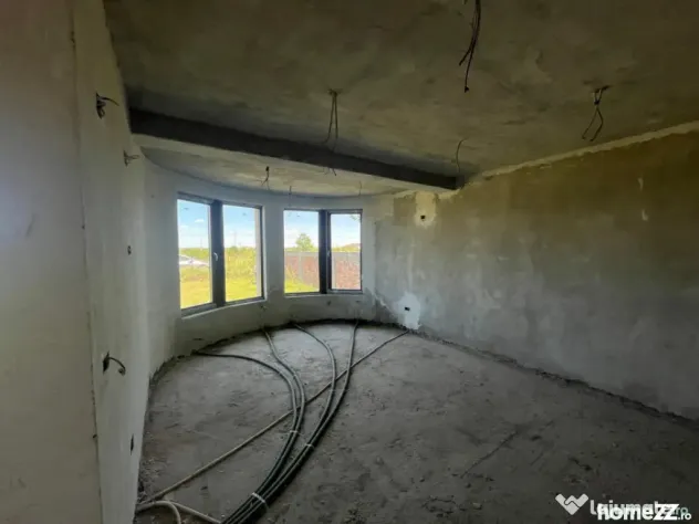Casa P+1+Pod, 254 mp, 500 mp teren, zona lac Ghercesti - Aer - Craiova (Dolj)