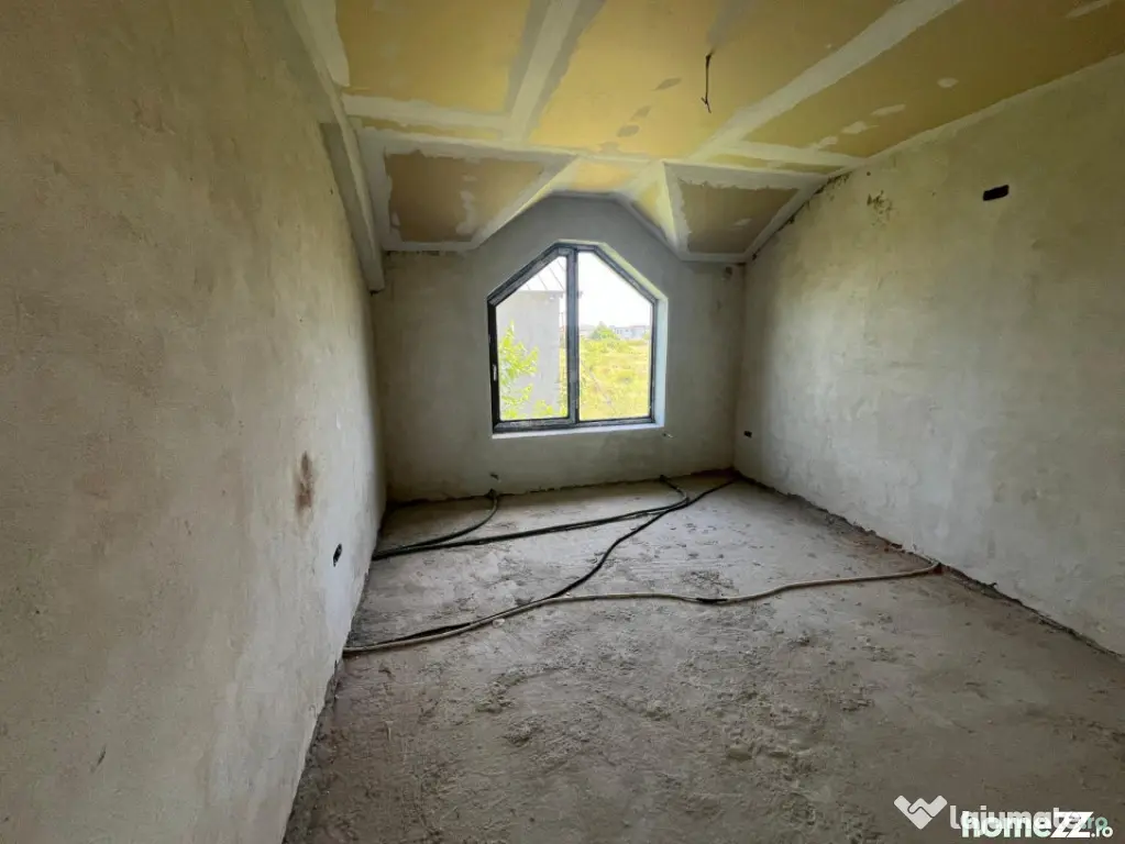 Casa P+1+Pod, 254 mp, 500 mp teren, zona lac Ghercesti - Aer - Craiova (Dolj)
