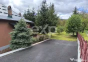 Casă deosebită 5 camere, 2100 mp teren, livadă – Mălur