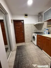 De vanzare garsoniera micro 40, et. 3/3, 27.000 euro